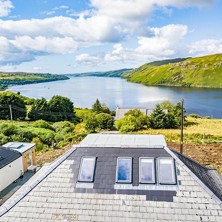 Luxury 4 Bedroom Cottage With Stunning Views Near Fairy Pools! Карбост Экстерьер фото
