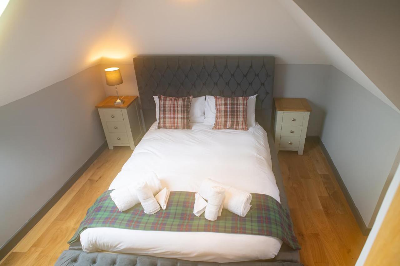 Luxury 4 Bedroom Cottage With Stunning Views Near Fairy Pools! Карбост Экстерьер фото