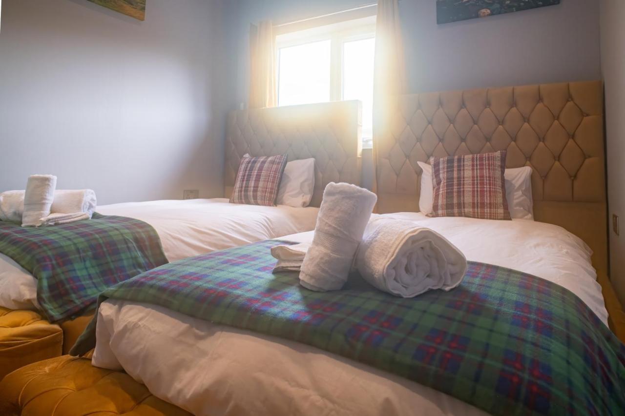 Luxury 4 Bedroom Cottage With Stunning Views Near Fairy Pools! Карбост Экстерьер фото