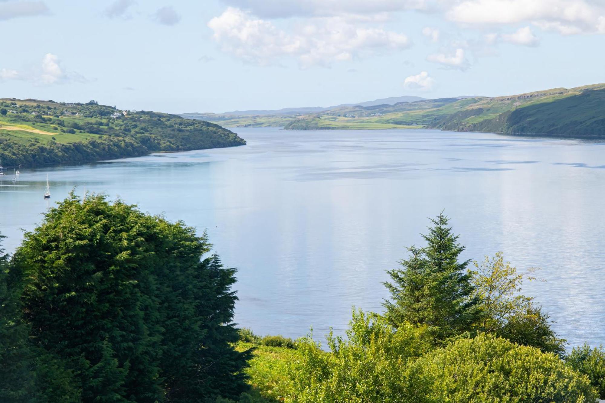 Luxury 4 Bedroom Cottage With Stunning Views Near Fairy Pools! Карбост Экстерьер фото