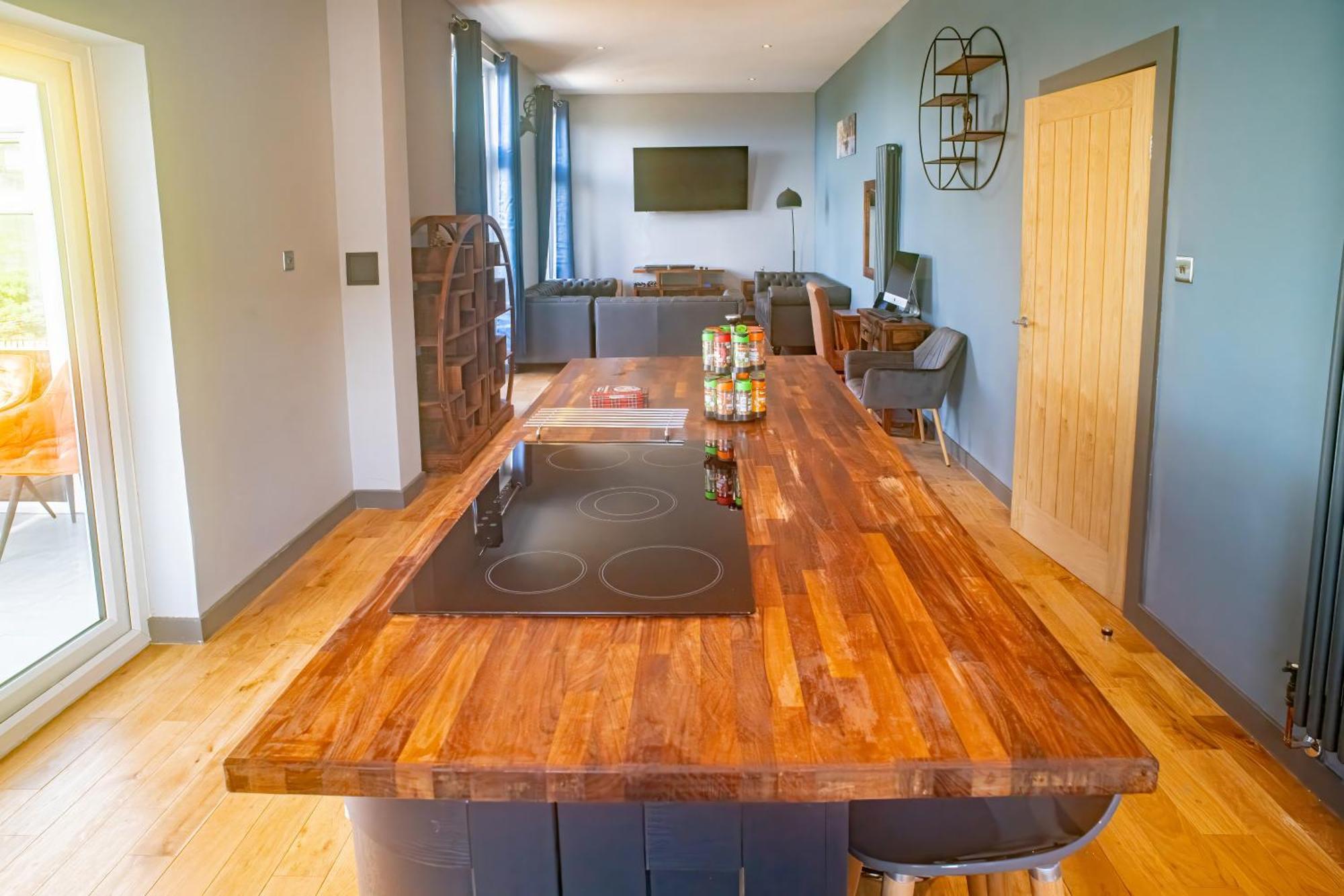 Luxury 4 Bedroom Cottage With Stunning Views Near Fairy Pools! Карбост Экстерьер фото