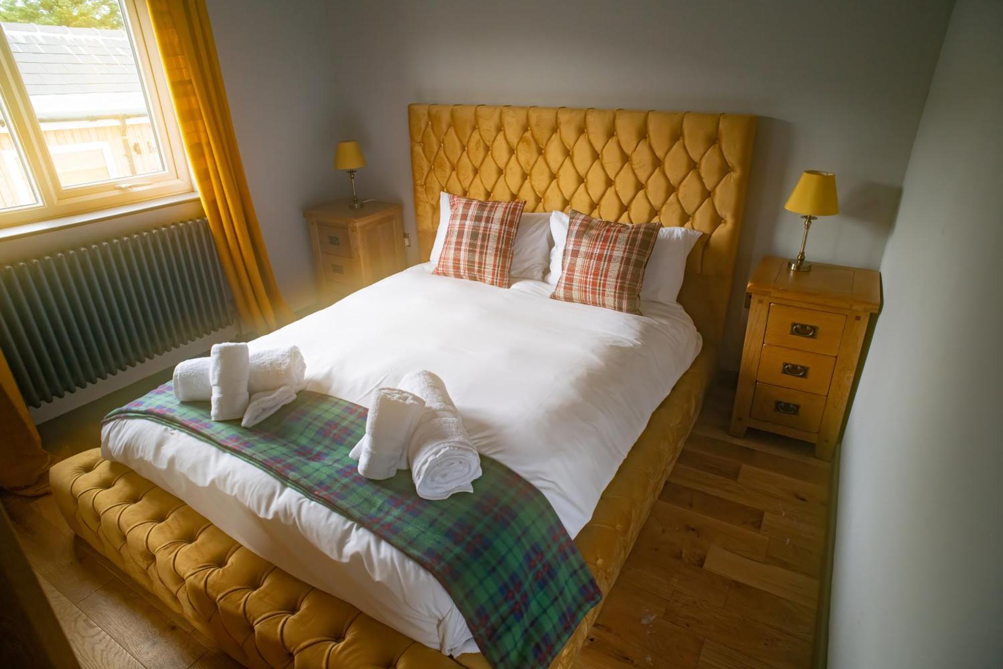 Luxury 4 Bedroom Cottage With Stunning Views Near Fairy Pools! Карбост Экстерьер фото