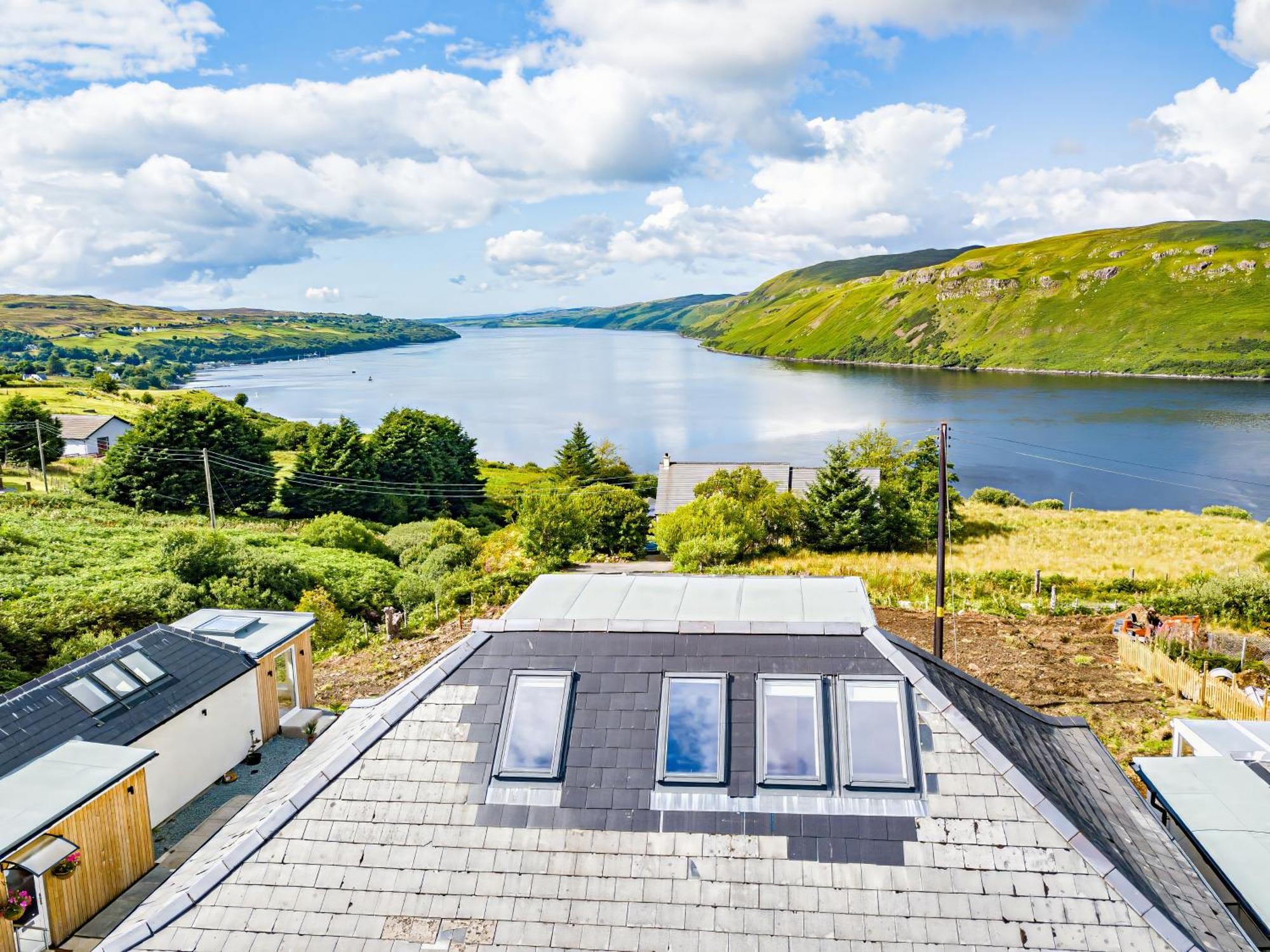Luxury 4 Bedroom Cottage With Stunning Views Near Fairy Pools! Карбост Экстерьер фото
